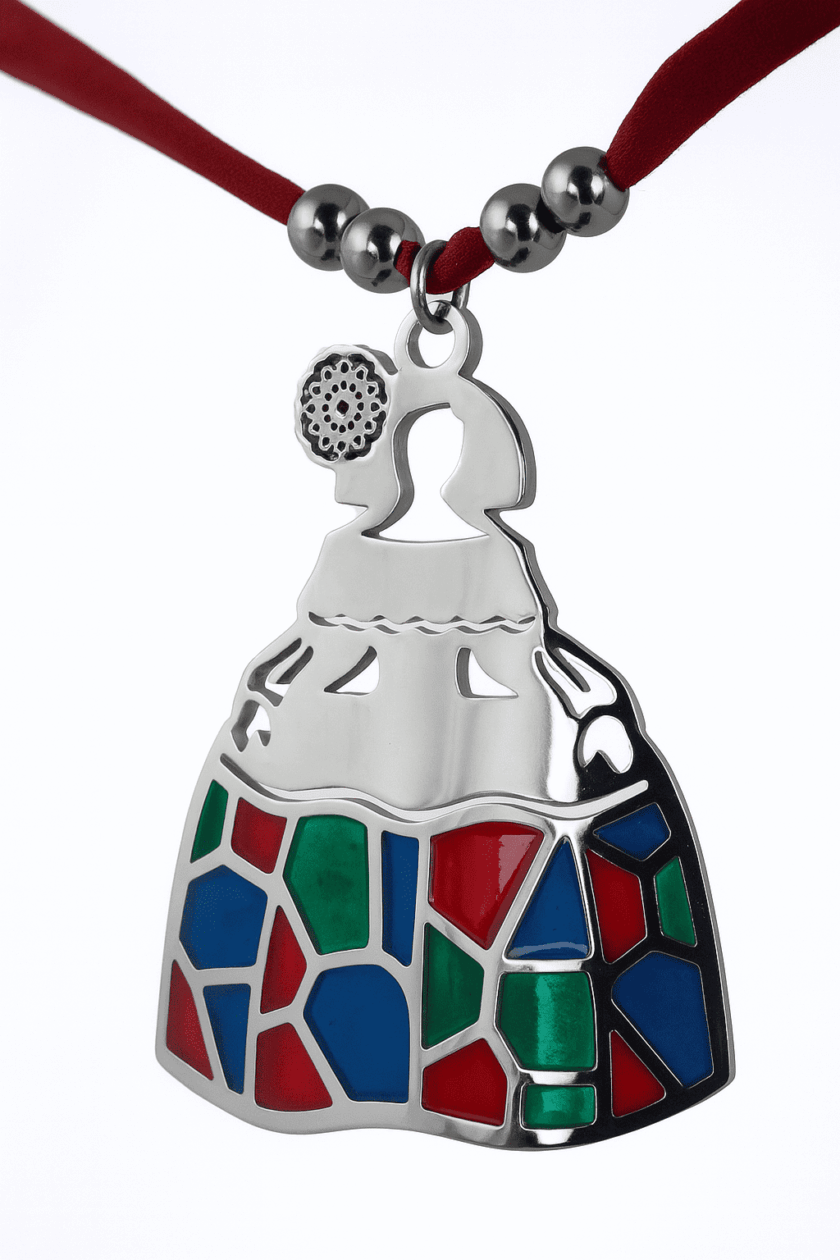 Colgante Menina Vidriera en Acero Inoxidable 316 con Resina Artesanal y Cordón Ajustable de Colores